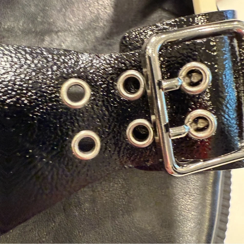 Christian Di Riccio Women’s Black Patent Leather Double Buckle Sandals Sz 8.5
